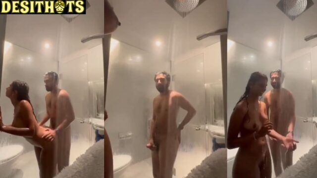 Shower Lete Waqt Indian GF Ki Chudai