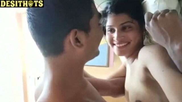 Very Beautiful Indian Girl Sex Scandal in Hotel